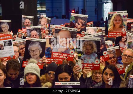 London, England, UK. 9th Nov, 2023. Pro-Israel protesters gathered outside the offices of British Red Cross calling on the organisation to visit Israeli hostages held by Hamas in Gaza. (Credit Image: © Vuk Valcic/ZUMA Press Wire) EDITORIAL USAGE ONLY! Not for Commercial USAGE! Stock Photo