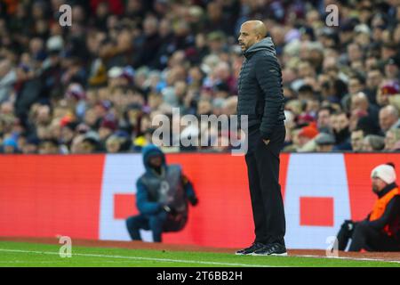 Pascal Jansen manager of AZ Alkmaar during the UEFA Europa Conference League match Aston Villa vs AZ Alkmaar at Villa Park, Birmingham, United Kingdom, 9th November 2023  (Photo by Gareth Evans/News Images) Stock Photo