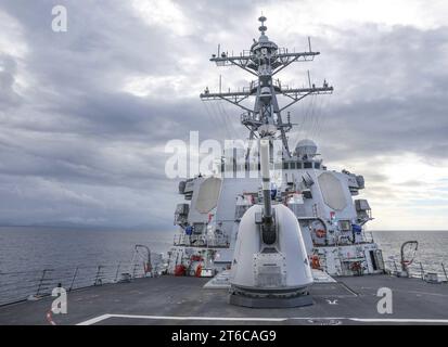 USS Benfold (DDG 65) transits the San Bernardino Strait. (51650330290) Stock Photo