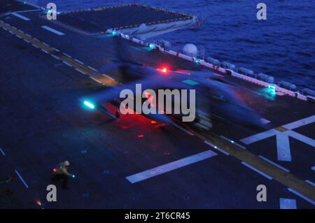USS Boxer conducts flight operations. (9133717771) Stock Photo
