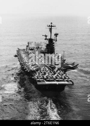 USS Hancock (CVA-19) in the South China Sea on 15 June 1966 Stock Photo