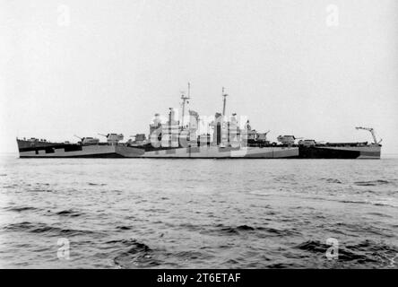 USS Montpelier (CL-57) off the Mare Island Naval Shipyard on 18 October 1944 Stock Photo