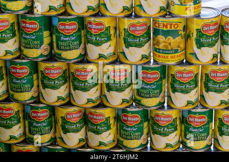 A display of Del Monte brand pears and cream style corn cans in New York on Friday, November 11, 2022. (© Richard B. Levine) Stock Photo