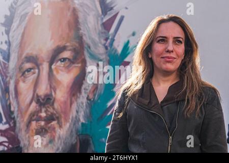 Julian Assange, mural unveiled in Naples Mural dedicated to Julian Assange. It was unveiled today, 10 November 2023, in the Scampia neighbourhood of Naples by Stella Morris, wife and former lawyer of the Australian journalist and activist, founder of the website Wikileaks, jailed in the UK since 2019 on charges of espionage for revealing secret US documents. DSCF1816 Copyright: xAntonioxBalascox Credit: Imago/Alamy Live News Stock Photo