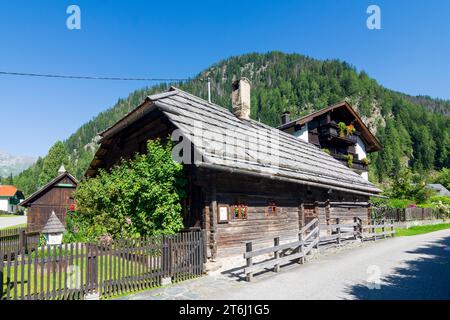 Mallnitz, historic wooden house Schusterkeusche, as a typical Einhof house in Nationalpark Hohe Tauern, Carinthia, Austria Stock Photo