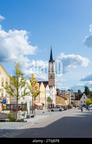 Neumarkt-Sankt Veit, square 'Stadtplatz', church St. Johannes Baptist in Upper Bavaria, Inn-Salzach, Bavaria, Germany Stock Photo