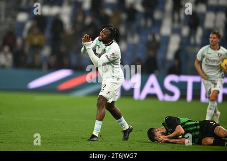 Chukwubuikem Ikwuemesi (Salernitana)Martin Erlic (Sassuolo) during the ...