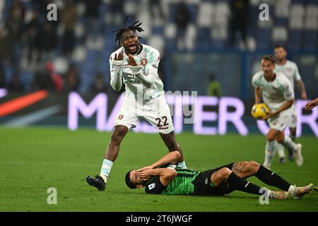 Chukwubuikem Ikwuemesi (salernitana)martin Erlic (sassuolo) During The 