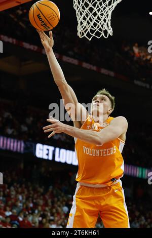 November 10, 2023: Tennessee Volunteers guard Dalton Knecht (3) goes in for a layup during the NCAA basketball game between the Tennessee Volunteers and the Wisconsin Badgers at the Kohl Center in Madison, WI. Darren Lee/CSM Stock Photo