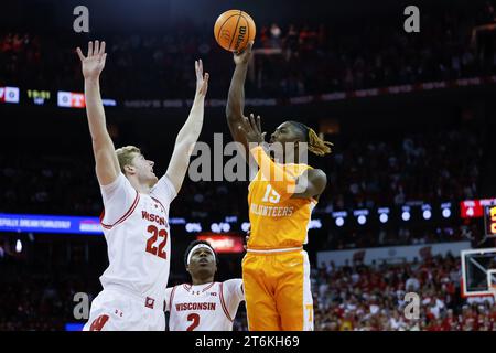 November 10, 2023: Tennessee Volunteers guard Jahmai Mashack (15) makes a jump shot during the NCAA basketball game between the Tennessee Volunteers and the Wisconsin Badgers at the Kohl Center in Madison, WI. Darren Lee/CSM Stock Photo