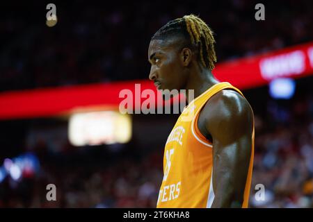 November 10, 2023: Tennessee Volunteers guard Jahmai Mashack (15) during the NCAA basketball game between the Tennessee Volunteers and the Wisconsin Badgers at the Kohl Center in Madison, WI. Darren Lee/CSM Stock Photo