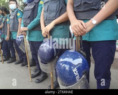 November 11, 2023, Dhaka, Bangladesh: Police persons on duty in front of the National Press club in Dhaka. (Credit Image: © MD Mehedi Hasan/ZUMA Press Wire) EDITORIAL USAGE ONLY! Not for Commercial USAGE! Stock Photo