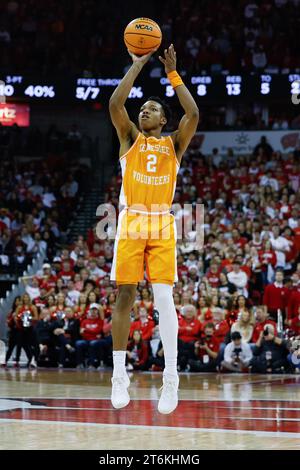 November 10, 2023: Tennessee Volunteers guard Jordan Gainey (2) takes a 3 point shot during the NCAA basketball game between the Tennessee Volunteers and the Wisconsin Badgers at the Kohl Center in Madison, WI. Darren Lee/CSM Stock Photo