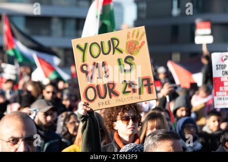 Vauxhall Bridge, London, UK. 11th Nov, 2023. A protest is taking place against the escalation of military action in Gaza as the conflict between Israel and Hamas continues. Organised by groups including Palestine Solidarity Campaign and Stop the War Coalition, titled ‘National March for Palestine’ and with calls to ‘free Palestine’, ‘end the violence’ and ‘end apartheid’, the protesters gathered in Park Lane before heading south and over Vauxhall Bridge. Stock Photo