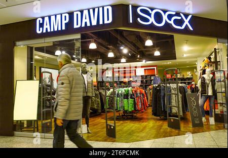 Camp David & Soccx Filiale im LEZ Leine Center Hannover-Laatzen - gesehen am 10.11.2023 *** Camp David Soccx store in LEZ Leine Center Hannover Laatzen seen on 10 11 2023 Stock Photo