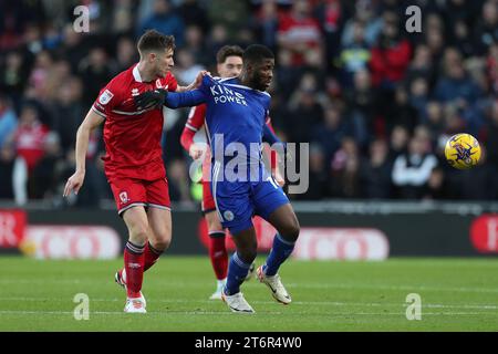 Paddy McNair of Middlesbrough battles with Leicester City's Kelechi Iheanacho during the Sky Bet Championship match between Middlesbrough and Leicester City at the Riverside Stadium, Middlesbrough on Saturday 11th November 2023. (Photo: Mark Fletcher | MI News) Stock Photo