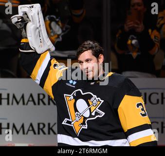 Pittsburgh Penguins goaltender Tristan Jarry (35) receives top star of the game following the 4-0 win against the Buffalo Sabres at PPG Paints Arena in Pittsburgh on Saturday, November 11, 2023. Photo by Archie Carpenter/UPI. Stock Photo