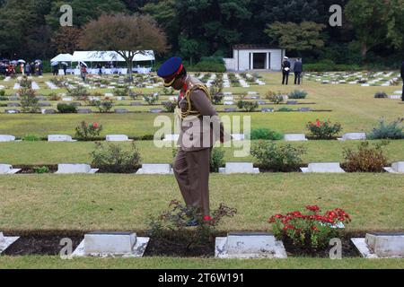 Colonel E B Wanjiku, the Defence Attache to the Embassy of Kenya looks at graves during Remembrance Sunday ceremonies at Hodagaya Commonwealth War Graves Cemetery in Yokohama. This year the New Zealand embassy hosted this remembrance event that marks the end of the First World War and honours all those that have died in military service. (Photo by Damon Coulter / SOPA Images/Sipa USA) Stock Photo