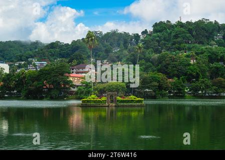 Diatilaka Mandapa Island in kandy lake at Kandy, the former capital of sri lanka Stock Photo