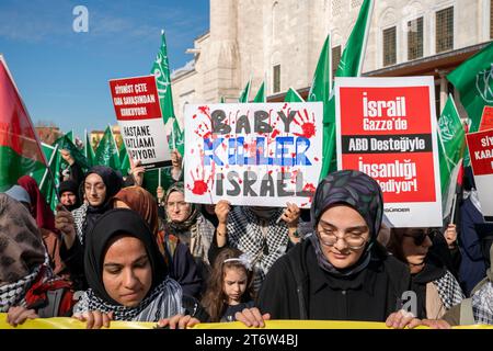November 12, 2023, Fatih, Istanbul, Turkey: Pro-Palestine people shout slogans as they march from the Fatih Mosque to Sarachane Square in Istanbul on NovemberÂ 12,Â 2023. (Credit Image: © Tolga Uluturk/ZUMA Press Wire) EDITORIAL USAGE ONLY! Not for Commercial USAGE! Stock Photo