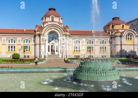 Central Mineral Baths and Fountain, Tsentralna Banya Park, City Centre, Sofia, Republic of Bulgaria Stock Photo