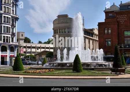 Fountain of Santo Domingo in the Plaza Santo Domingo, Léon, Castile & Leon , northwest Spain,Europe, Stock Photo