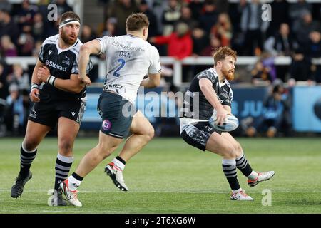 Rory Jennings of Newcastle Falcons  in action during the Gallagher Premiership match between Newcastle Falcons and Saracens at Kingston Park, Newcastle on Sunday 12th November 2023. (Photo: Chris Lishman | MI News) Stock Photo