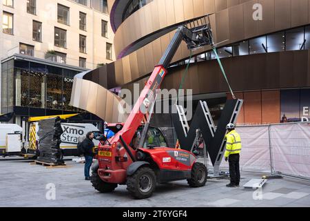W Hotel Edinburgh.  Installation of giant W signs ahead of opening later in the month  November 2023, Edinburgh Scotland, UK Stock Photo