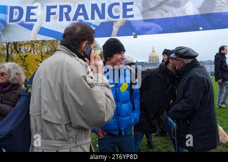 Les français unis contre l'antisémitisme ont défilé dans Paris, sauf pour les partis politique. Le RN de Marine Le Pen fermait la marche Stock Photo