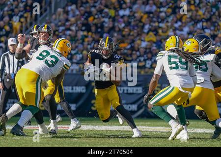 Pittsburgh, Pennsylvania, USA. November 12, 2023, Pittsburgh, Pennsylvania, USA: Nov. 12, 2023: Najee Harris #22 during the Pittsburgh Steelers vs Green Bay Packers game in Pittsburgh PA at Acrisure Stadium. Brook Ward/AMG (Credit Image: © AMG/AMG via ZUMA Press Wire) EDITORIAL USAGE ONLY! Not for Commercial USAGE! Credit: ZUMA Press, Inc./Alamy Live News Stock Photo