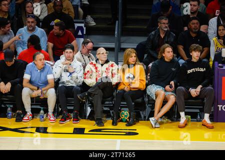 Front row seats basketball hi res stock photography and images