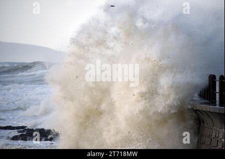 Crashing waves in Sea Point, Cape Town, South Africa Stock Photo