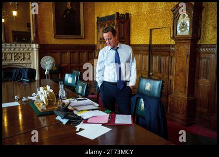 London, UK. 13th July, 2016. Image © Licensed to Parsons Media. 13/11/2023. London, United Kingdom. David Cameron appointed Foreign Secretary. 13/07/2016. London, United Kingdom. David Cameron leaves Downing St with his Family. The Prime Minister David Cameron preparing his last PMQs in his House of Commons office Photo Picture by Credit: andrew parsons/Alamy Live News Stock Photo