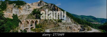 Ponti di Vara bridges in the Fantiscritti area of marble quarries near Carrara Stock Photo