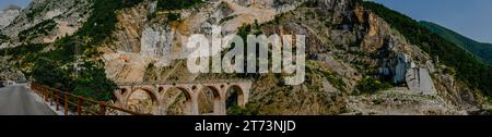 Ponti di Vara bridges in the Fantiscritti area of marble quarries near Carrara Stock Photo