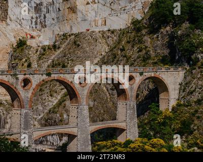 Ponti di Vara bridges in the Fantiscritti area of marble quarries near Carrara Stock Photo