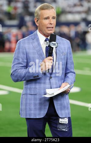 Arlington,TX USA: Fox Sports sideline reporter Tom Rinaldi during an ...