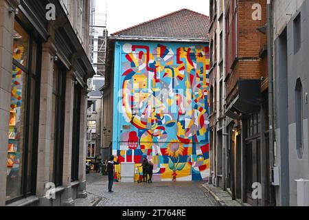 Samo se srcem jasno vidi (It is Only With Heart One Can See Clearly) mural by Rikardo Druškić for the Balkan Trafik festival – Brussels Belgium Stock Photo