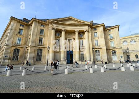 The Pantheon-Sorbonne University at the Place du Panthéon in the Latin Quarter in Paris, France. Stock Photo