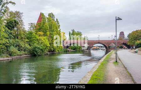 Riparian impression seen in Frankfurt am Main, a city in the german state of Hesse Stock Photo