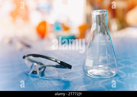 Science School Workshop For Children. Chemistry lab equipment apparatus. Chemistry workshop glasses and Chemistry Bedside Carafe Stock Photo