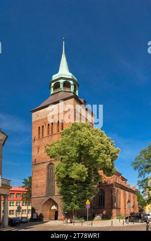 Gothic Church of St Mary seen from Rynek (Market Square) in Białogard in Pomerania, West Pomeranian Voivodeship (Zachodniopomorskie), Poland Stock Photo