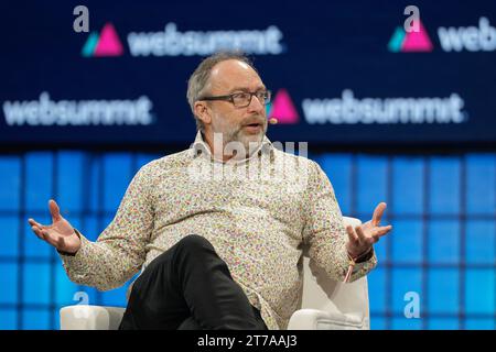 Lisbon, Portugal. 13th Nov, 2023. Jimmy Wales, Founder at Wikipedia, addresses the audience during the opening night of the Web Summit 2023 in Lisbon. (Photo by Bruno de Carvalho/SOPA Images/Sipa USA) Credit: Sipa USA/Alamy Live News Stock Photo