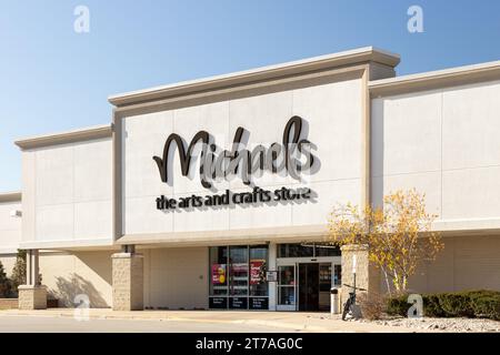 Michael's is an arts, crafts, and home decor store chain  with over 1,200 stores over the United States and Canada. Stock Photo