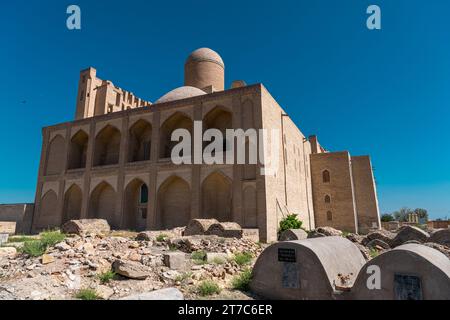 Panorama of medieval Muslim tombs and mosque in the Chor Bakr memorial complex, Bukhara, Uzbekistan Stock Photo
