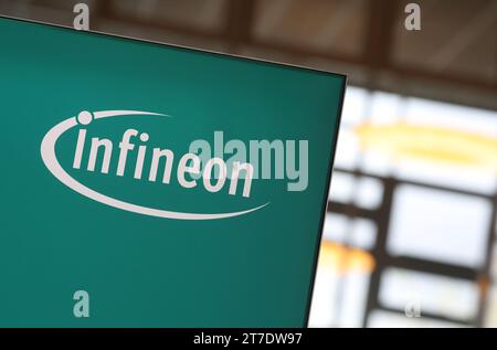 Munich, Germany. 15th Nov, 2023. The Infineon logo can be seen at the company headquarters. Credit: Karl-Josef Hildenbrand/dpa/Alamy Live News Stock Photo