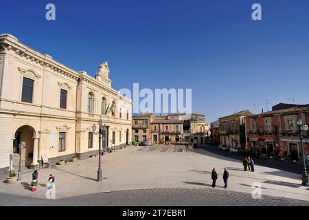 Palazzolo Acreide. The Town Hall in Piazza Del Popolo. Sicily. Italy Stock Photo