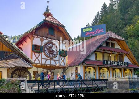 World's largest cuckoo clock with an original clockwork replica of a cuckoo clock, Triberg in the Black Forest, Baden-Wuerttemberg, Germany Stock Photo