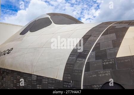 cockpit with Heat resistant tiles on outside of nose of Space Shuttle, Houston, Texas, USA Stock Photo