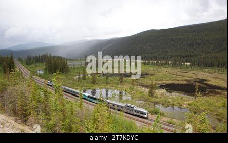 THE CANADIAN TRANSCONTINENTAL PASSENGER TRAIN TORONTO  VANCOUVER Stock Photo